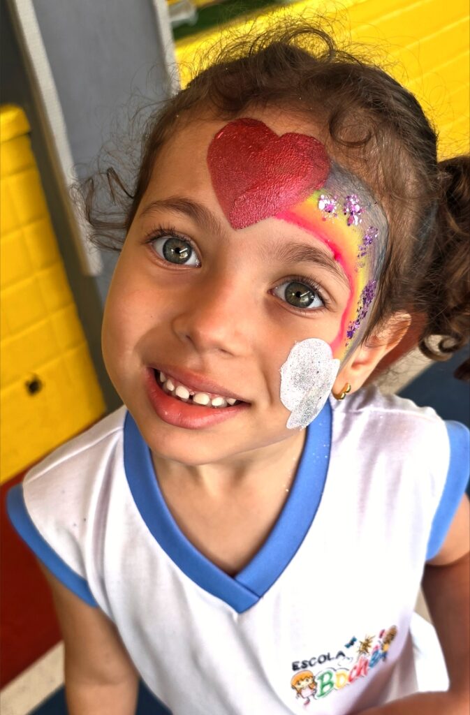 menina coracao
